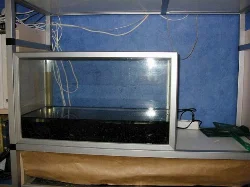 In the picture here, I am emptying it. As can be seen, it does not fit my rebuilt rack.
